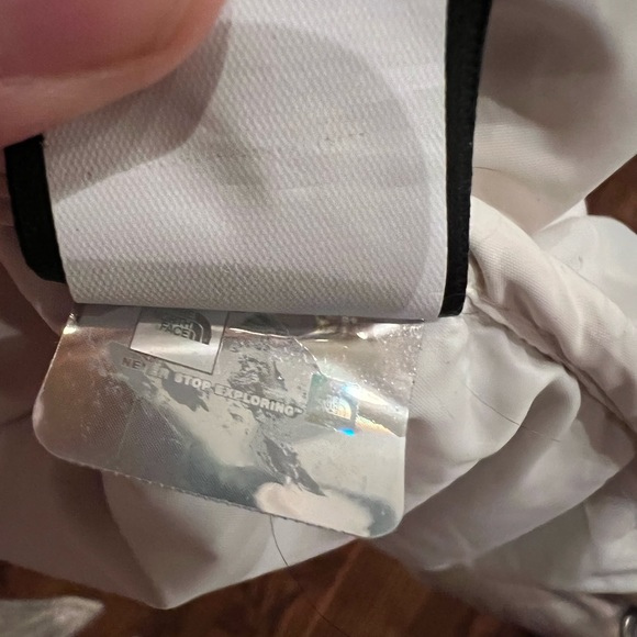 The North Face Retro Nuptse leopard jacket size S (like new) - Picture 9 of 10